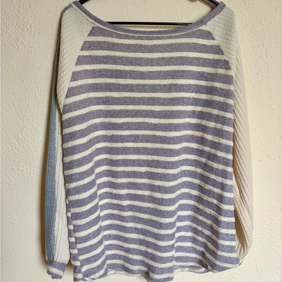 Bibi Mixed Pattern Top - Picture 8 of 8